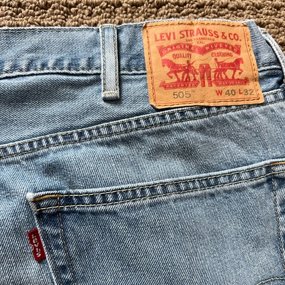 Mens Levi’s Regular Straight Fit Blue Jeans - Picture 2 of 7